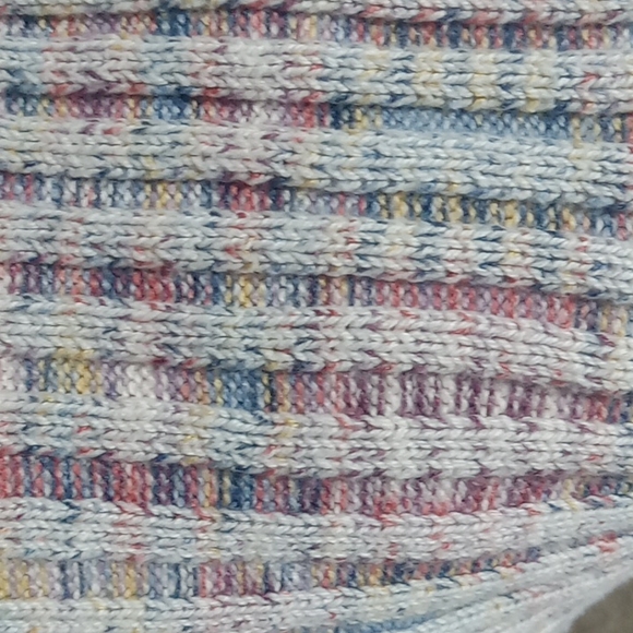 Universal Thread Vest - Picture 2 of 3